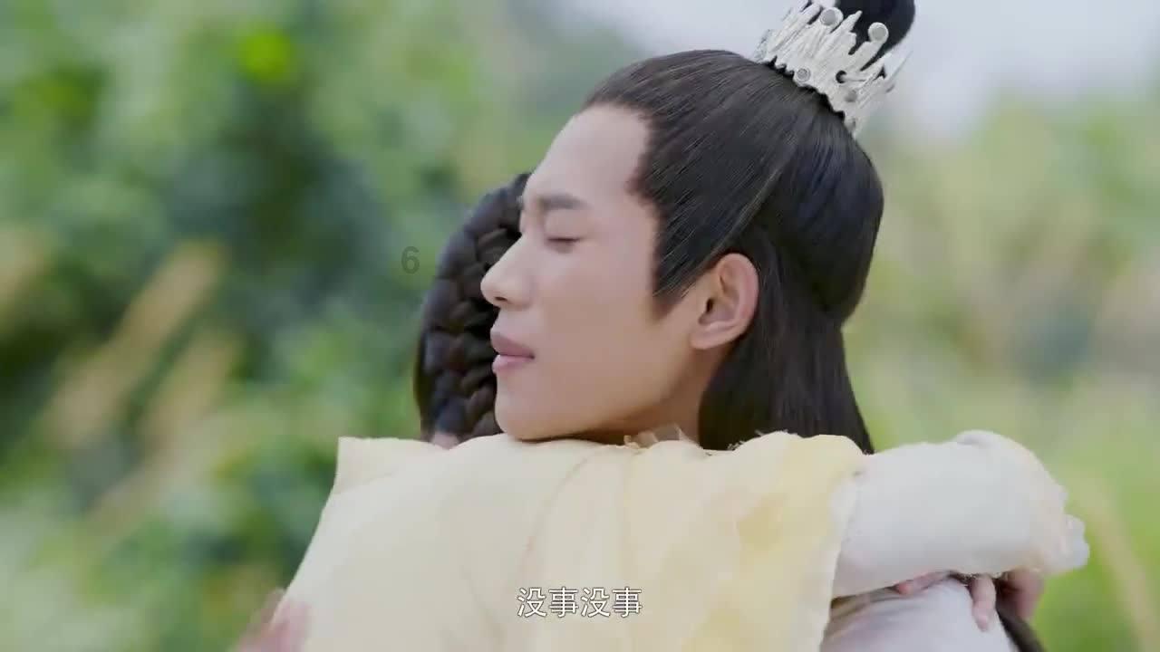 一个女同事为什么盯着我看?——专业的有问必答平台